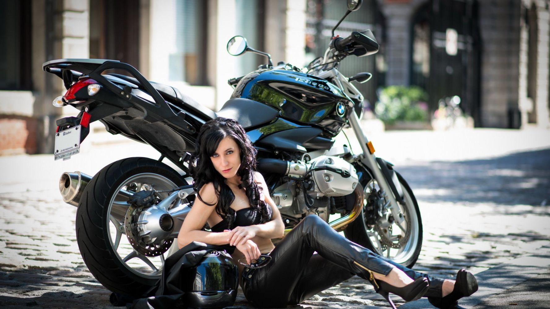 European women on bikes in Himeji