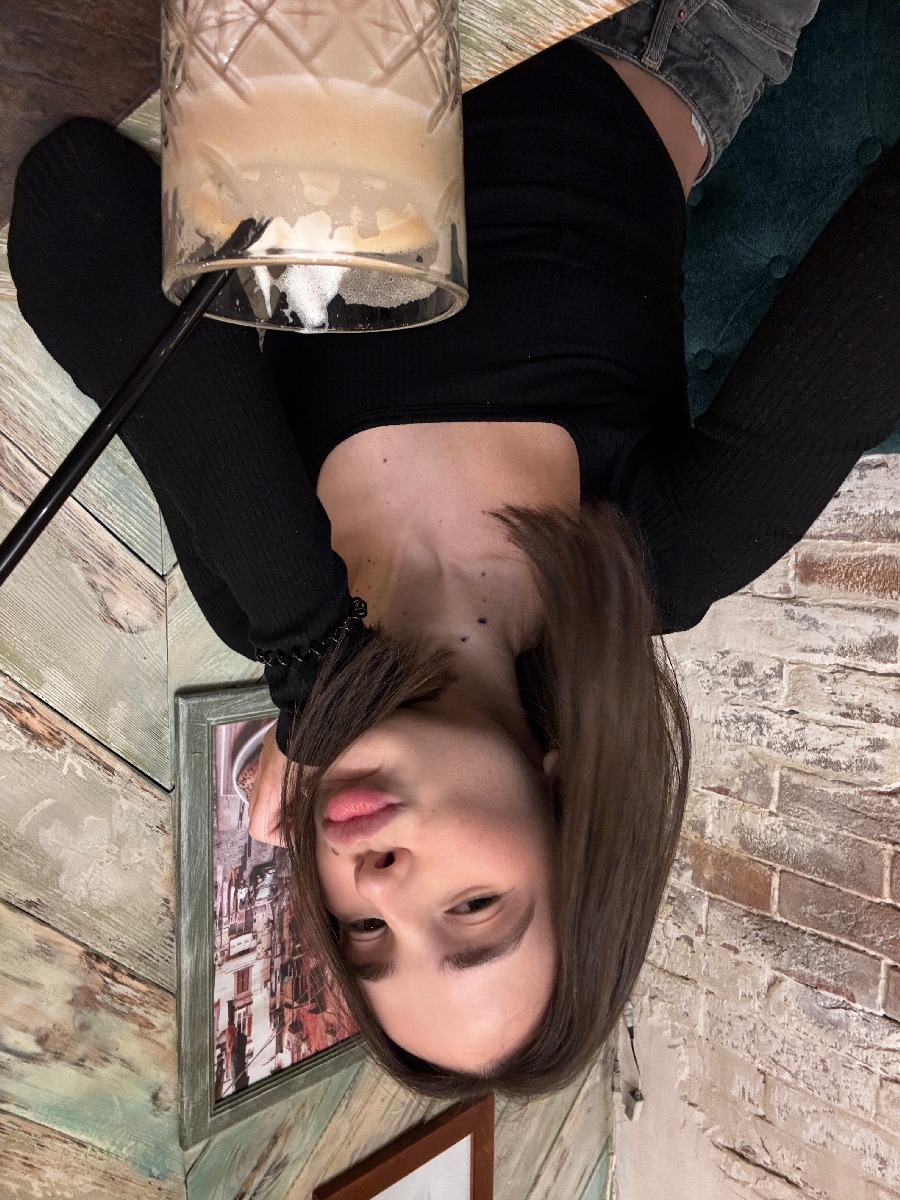 Fresh photos, fresh mood — Tina online in Himeji