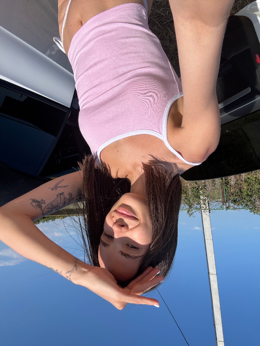 Sexy model Tina in Himeji